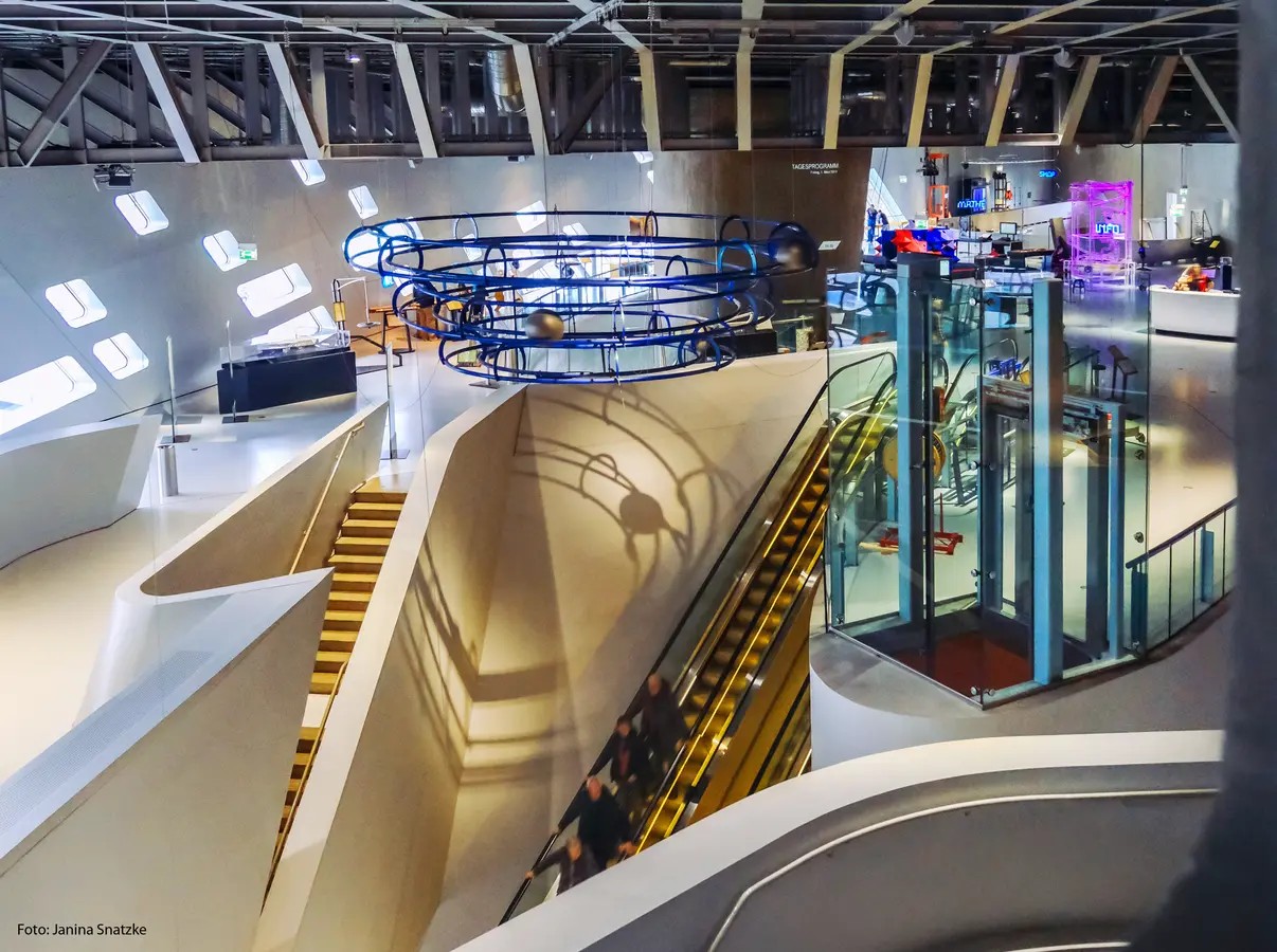 csm_phaeno_Innen_3_Janina_Snatzke_17ba8eb401